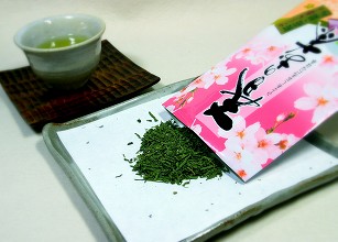 さくら香る春のお茶