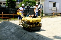 転圧作業ローラー掛け作業