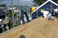 屋根下地　（前面構造合板張り）屋根の剛性強化