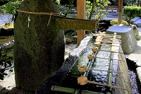 京都・上賀茂神社（手水舎）