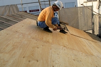 屋根下地　構造合板にて補強貼り