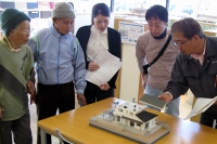屋根を外せば　内部がご覧いただけます！　