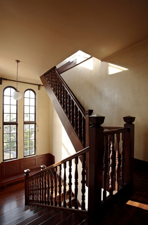 旧マッケンジー邸の階段