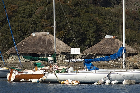 玉石積の網小屋