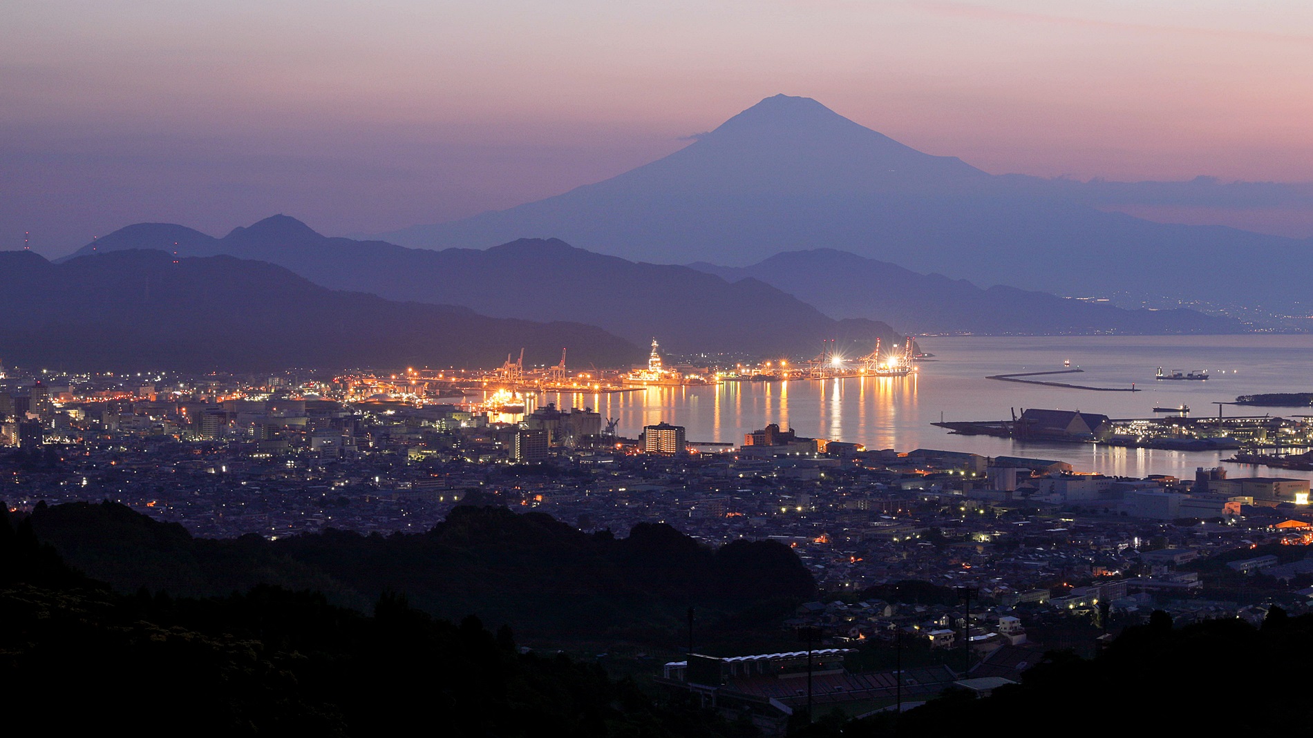 静岡絶景 朝焼けの夏富士が撮りたくて日本平へ 静岡発 笑顔が浮かぶ家づくりブログ